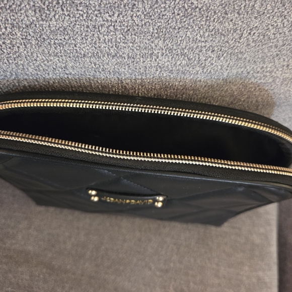 Joan & David Black Quilted Cosmetic Bag NWOT - Picture 3 of 4